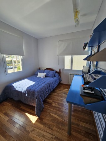 CASA NIVEL GERENCIAL RADA TILLY