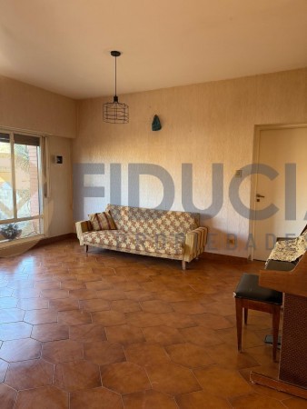 CASA EN VENTA RADA TILLY