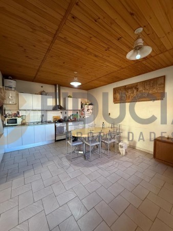 CASA EN VENTA RADA TILLY