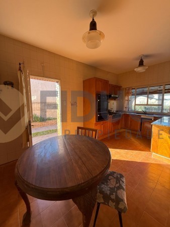 CASA EN VENTA RADA TILLY