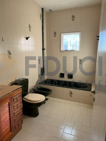 CASA EN VENTA RADA TILLY