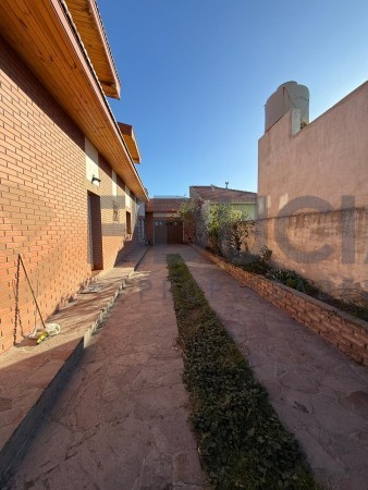 CASA EN VENTA RADA TILLY