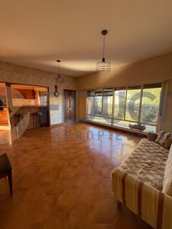 CASA EN VENTA RADA TILLY
